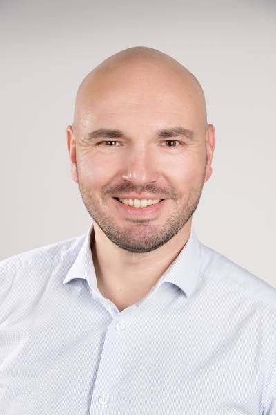 Konrad Krasuski, radca prawny, prawnik imigracyjny we Wrocławiu i Warszawie