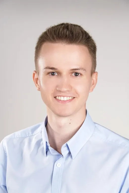 Kamil Piotrowski, radca prawny, prawnik imigracyjny we Wrocławiu i Warszawie